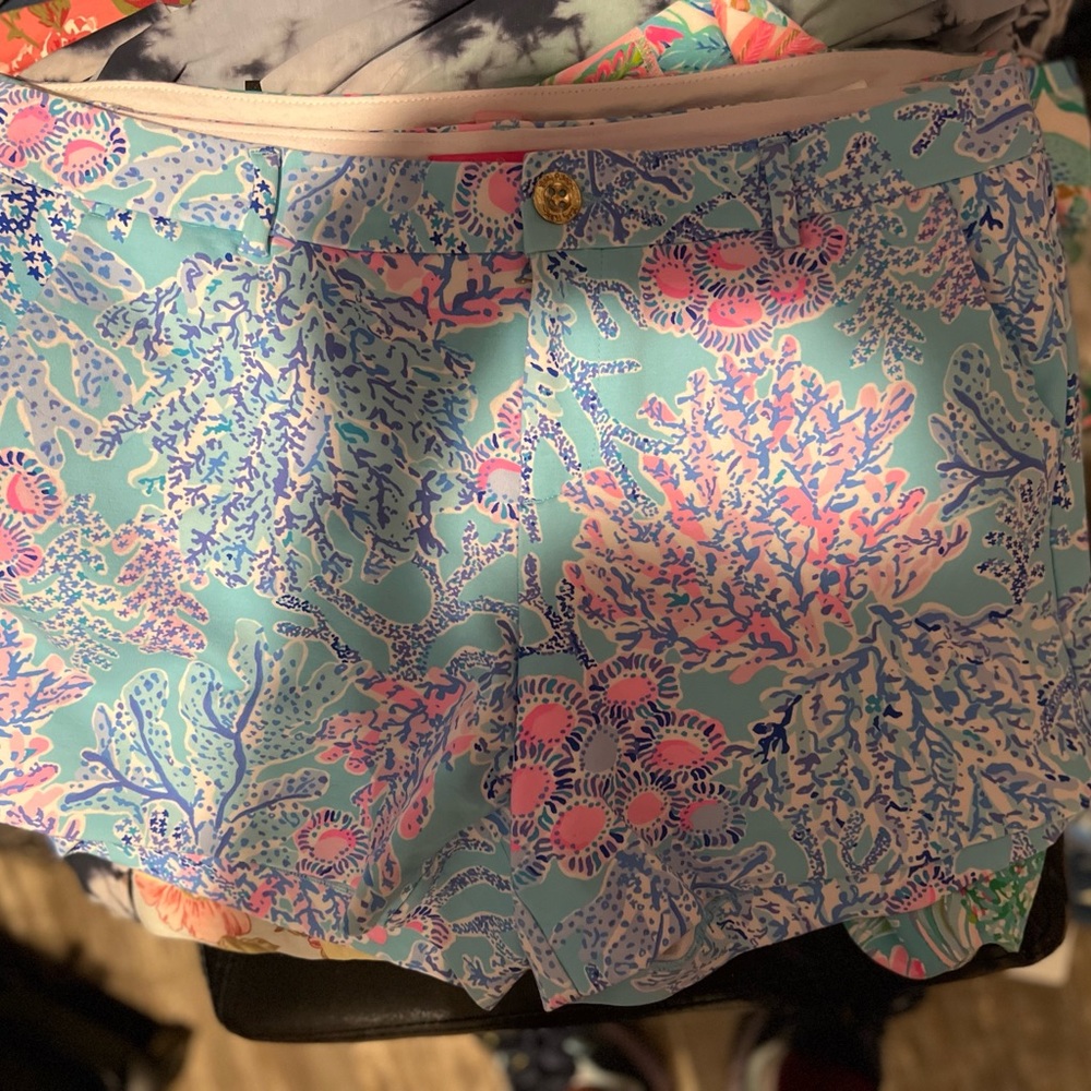 Lilly Pulitzer NWOT Shorts Size 12 Stretchy Knit